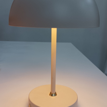 Lampa pe baterii