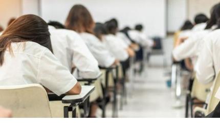 Salariile profesorilor care evaluează examenele cresc cu până la 40% din 2025