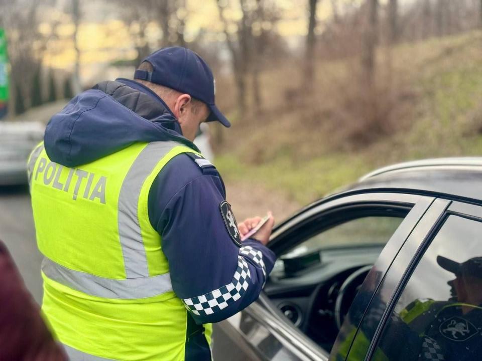 Mii de șoferi pe picior greșit: 5400 de abateri rutiere, alcool și viteză excesivă