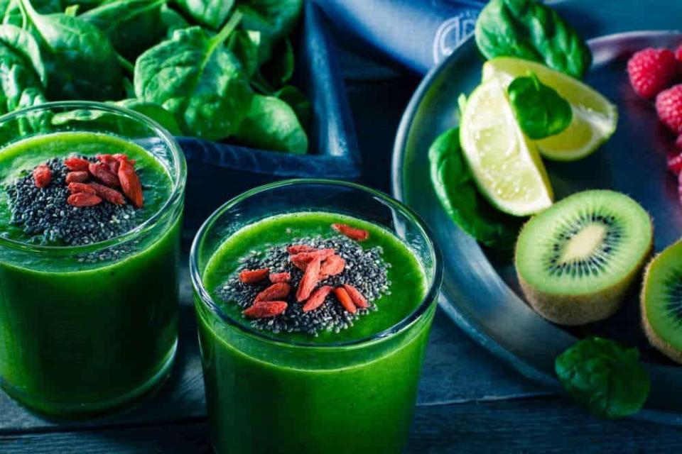 Smoothie-uri cu Spirulină: De ce sunt sănătoase, beneficii și rețete