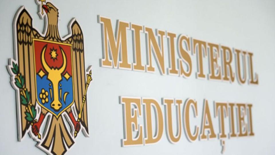 Ministerul Educației consultă părinții și profesorii privind meniul elevilor din clasele V-IX