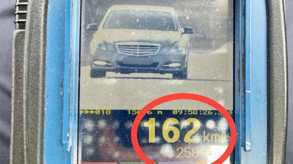 Șofer din Cahul prins cu 162 km/h pe traseul M-3, riscă amendă și suspendarea permisului