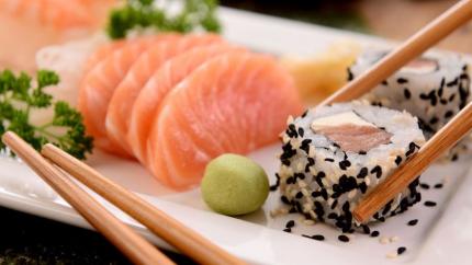 Sushi: Cât de sănătos este? Beneficii și riscuri pentru sănătate
