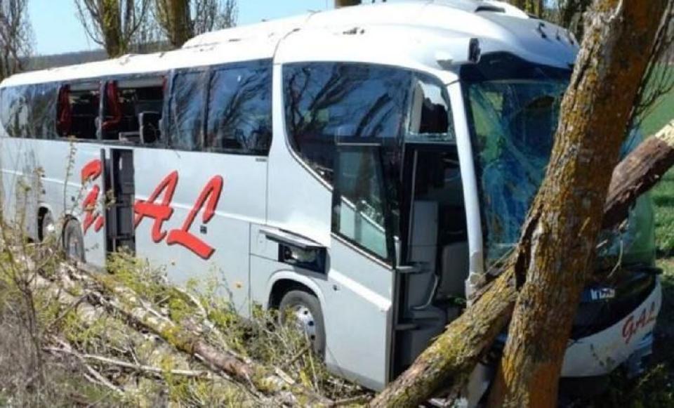 Un autocar de pe ruta Chișinău–Kiev a fost implicat într-un accident rutier în Ucraina. Un pasager a murit, iar patru au fost răniți