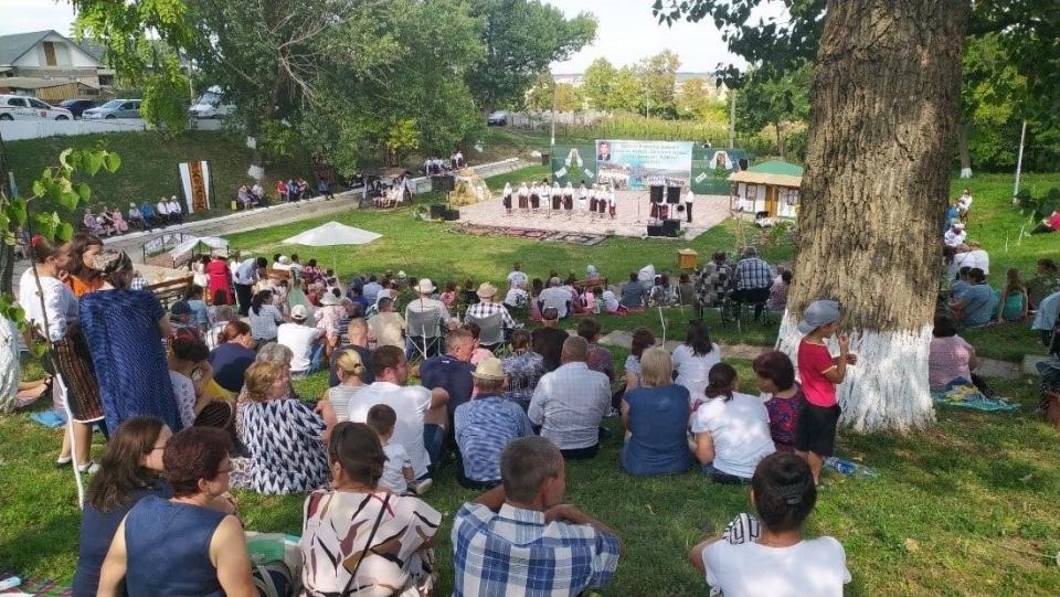 Tradiții și bunătăți locale în centrul orașului din Cantemir. Când va avea loc Târgul de Paște 