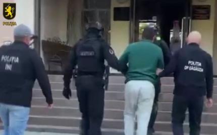 VIDEO - Trei bărbați, reținuți și plasați în arest pentru răpirea unui bărbat de 49 de ani din raionul Vulcănești