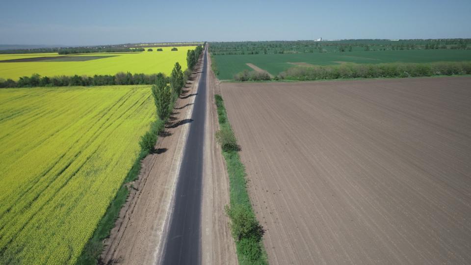 Un nou sector de drum regional din raionul Leova, în reparație: lucrările au ajuns la 50% progres fizic