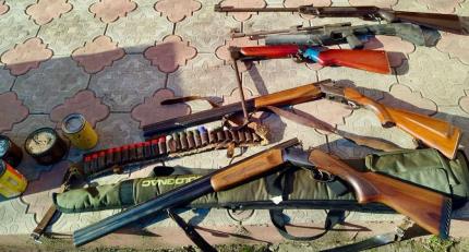 Peste 13.000 de controale, sute de arme ridicate: Ce a găsit poliția în cadrul operațiunii „ARSENAL”