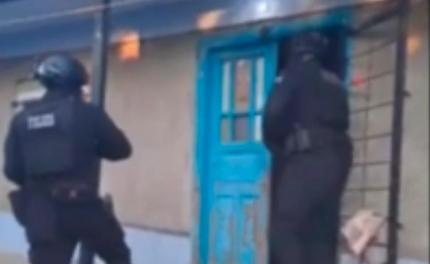 Captură de droguri de aproximativ 500 000 lei la Cahul. Trei bărbați reținuți /VIDEO