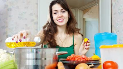 Gătit sănătos: ce înseamnă să nu „ucizi” vitaminele prin preparare
