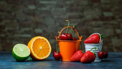 Top 5 fructe de sezon pentru detoxifiere primăvara și vara