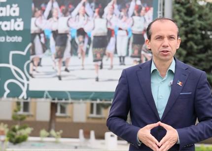 Nicolae Dandiș: Eu, ca cetățean român, ca primar al municipiului Cahul, vă îndemn să votați la alegerile din România. Vezi cu cine va vota edilul
