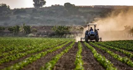 Facilități extinse pentru agricultori în ceea ce privește contribuțiile sociale