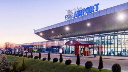 Aeroportul Internațional Chișinău va purta numele compozitorului Eugen Doga