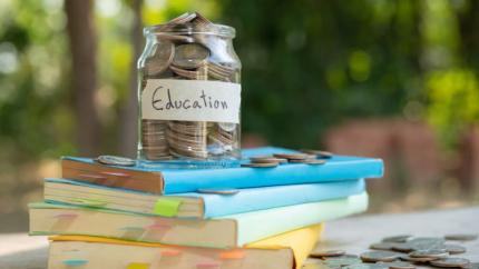 Toți elevii din clasele I–IX vor primi câte 1.000 de lei, din septembrie 2025