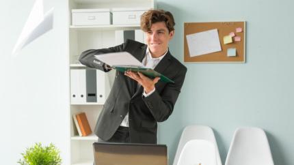 Antreprenorii scapă de birocrație: proceduri simplificate pentru afaceri