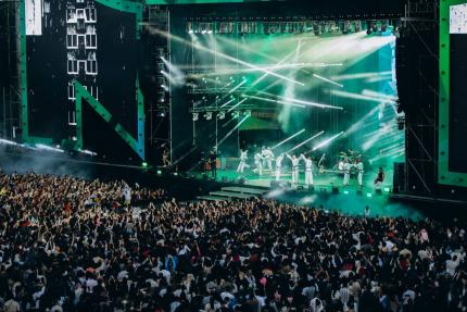 Ribakov Team pe scenă alături de Satoshi, în fața a 10.000 de oameni la Festivalul „Născut în Moldova”