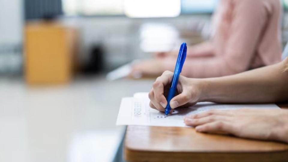 BAC 2025: Candidații susțin examenul la limba străină