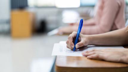 BAC 2025: Candidații susțin examenul la limba străină