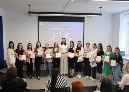 FOTO // Gala Laureaților 2025 – Excelența în educație, celebrată la Colegiul „Iulia Hasdeu” din Cahul