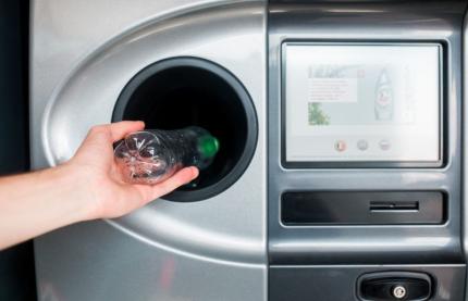 Banii înapoi pe ambalaje: Cum funcționează noul sistemul european de reciclare