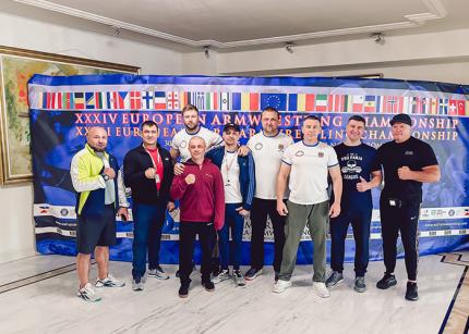 Trei sportivi din Cahul au reprezentat cu onoare Republica Moldova la Campionatul European de Armwrestling 2025