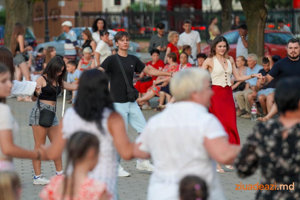 Hora de Duminică din Cahul: Dansul care unește generații și păstrează identitatea
