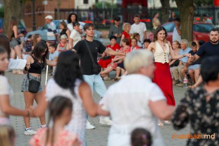 Hora de Duminică din Cahul: Dansul care unește generații și păstrează identitatea