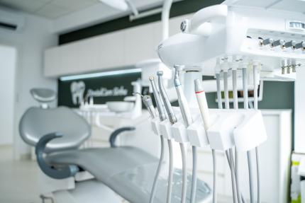 Stomatologie, chirurgie și oftalmologie la prețuri accesibile: Moldova, destinație pentru pacienții străini 
