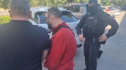 VIDEO | Spălare de bani prin criptomonede: Un bărbat vizat de INI și PCCOCS, percheziționat și reținut
