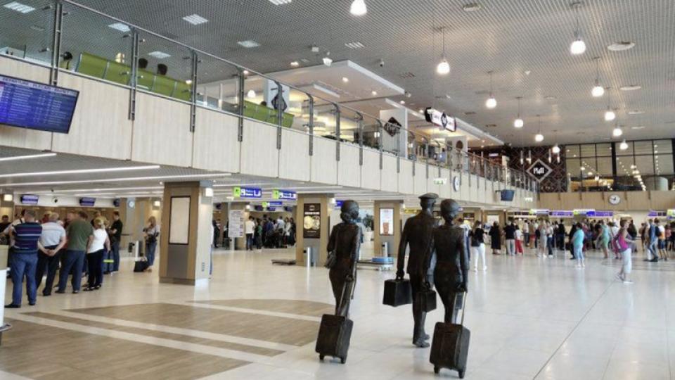 Trafic intens pe Aeroportul Internațional Chișinău: pasagerii sunt îndemnați să respecte recomandările de călătorie