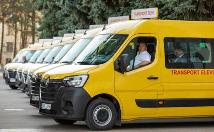 Cantemir și Leova, printre primele raioane care primesc microbuze școlare moderne oferite cu sprijinul Uniunii Europene