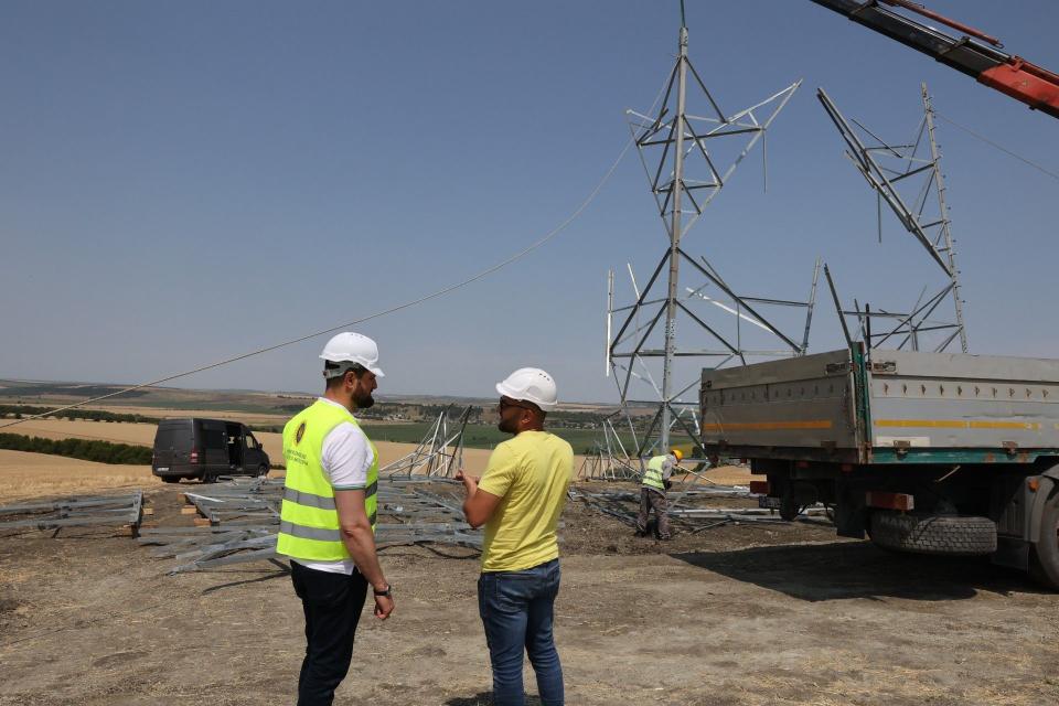 A început tragerea cablurilor  electrice pe Linia independenței energetice Vulcănești–Chișinău