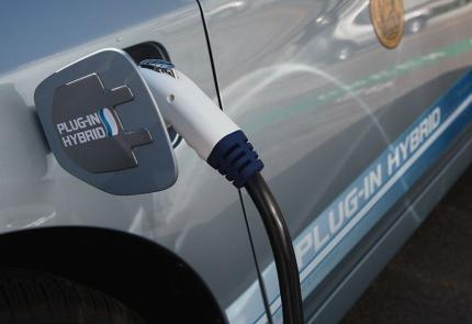 Peste 13.000 de vehicule electrice și hibride înmatriculate în Moldova în prima jumătate a anului 2025