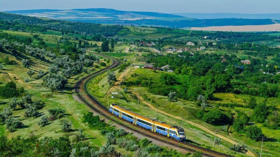 Trenul internațional București–Kiev revine după cinci ani, pe un nou traseu prin Republica Moldova