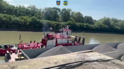 Trei bănuiți de evaziune fiscală și spălare de bani de 12.500.000 lei, la transportarea mărfii spre port /VIDEO