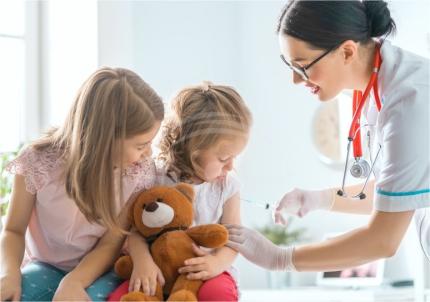 MEC încurajează vaccinarea odată cu începerea noului an școlar: „Un copil protejat înseamnă o școală mai sigură”