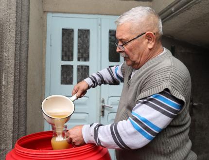 Fermentarea vinului acasă poate fi fatală: Ce recomandă IGSU