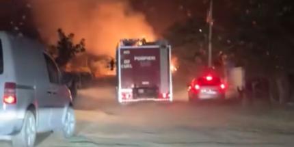 Incendiu de proporții la Crihana Veche. 3 500 de baloți de lucernă, mistuiți de flăcări | VIDEO