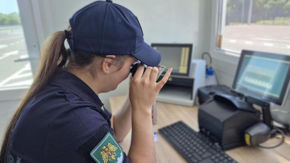 Tentativă de trecere a frontierei cu acte falsificate, depistată la PTF „Cahul”