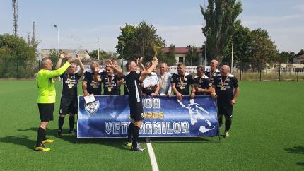 Meci amical de fotbal între veteranii din Cahul și Reni (Ucraina)