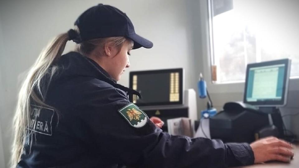 Permise de conducere falsificate, depistate la PTF Leova