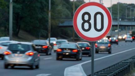 Peste două mii de conducători auto au depășit limita legală de viteză în weekend