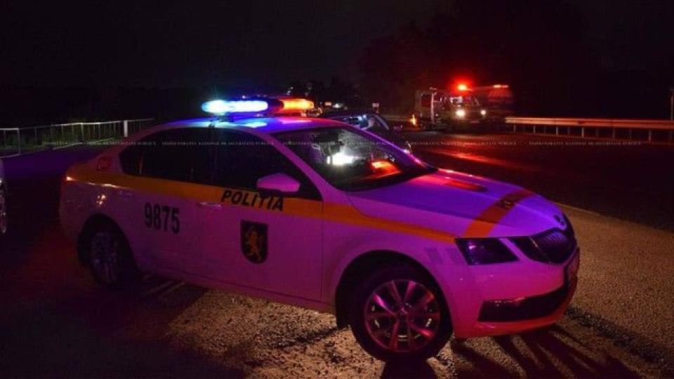 Jaf armat, la Cimișlia. Autostopist din Ucraina, amenințat cu pistolul și jefuit de zeci de mii de lei