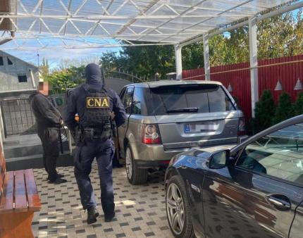 Un fost angajat al ASP din Călărași, reținut de CNA în dosarul de corupție sistemică la eliberarea permiselor de conducere
