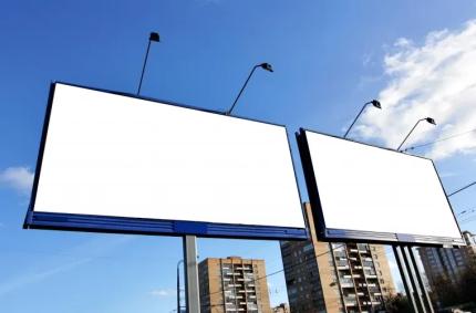 Un bărbat din Cahul, electrocutat mortal în timp ce schimba panoul unui banner publicitar