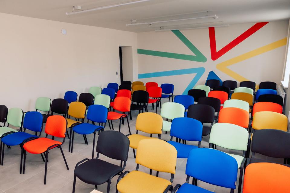 Oficii și săli de conferință complet echipate disponibile pentru închiriere la INOTEK Cahul 