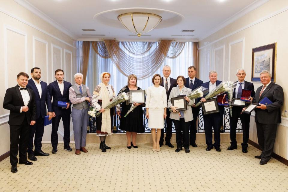 Președinta Maia Sandu a conferit distincții de stat mai multor personalități din diverse domenii inclusiv și Cahul