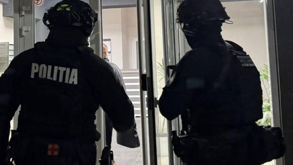 Percheziții de amploare în toată țara într-un dosar privind activitatea mercenarilor