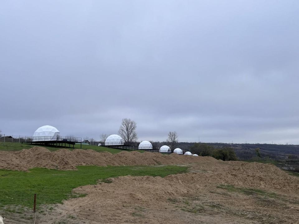 Primele spații de cazare au fost instalate la Complexul Turistic „Valul lui Traian” din Leova